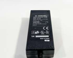 100-240vz Cincon Tr70a15a Tr70 1.5a 15v 4.6a Desktop Power Supply Ac Adapter