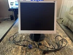 Hp L1906 19" Sxga Lcd Color Monitor 385899-001 W/ Pivot Stand Vga & Power Cables. Fixed Price $28.00.